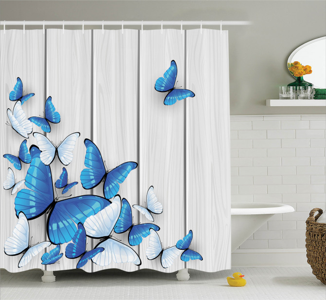 Mavi ve Beyaz Kelebek Desenli Duş Perdesi Ahşap Fon