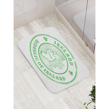 Grunge Round Lettering Bath Mat