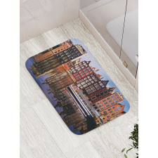 Traditional Old Houses Bath Mat