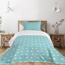 Striped Buzzing Flies Bedspread Set