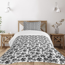 Greyscale Retro Petals Bedspread Set