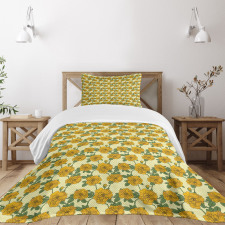 Graphical Flowers Bedspread Set