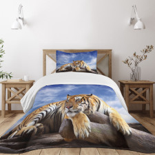 Tiger on Wood Wildlife Bedspread Set