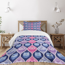 Vertical Sleeping Owls Bedspread Set