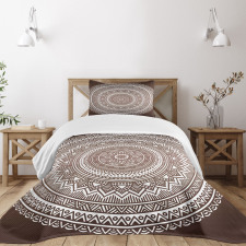 Detailed Round Flower Bedspread Set