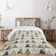 Abstract Triangle Bedspread Set