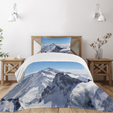 Snowy Mountain Peaks Bedspread Set