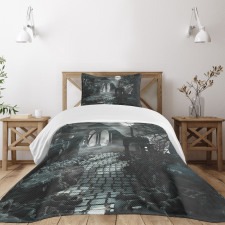 Moon View in Scary Dark Bedspread Set