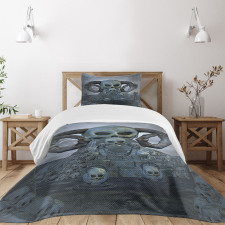 Scary Horns Graves Bedspread Set