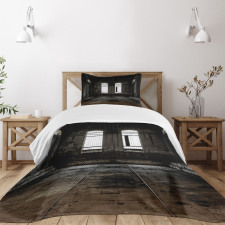 Wrecked Walls Bedspread Set