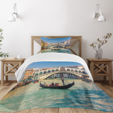 Sunny Day in City Travel Bedspread Set