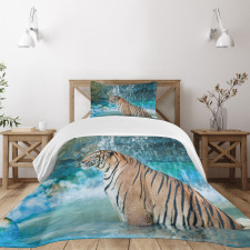 Feline Animal in Pond Bedspread Set