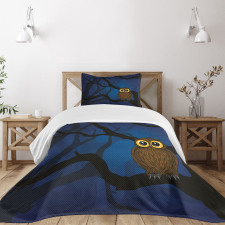 Owl on Tree Branch Bedspread Set