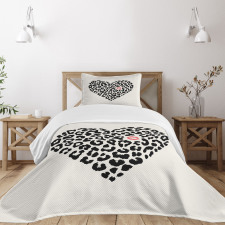 Heart Shaped Leopard Skin Bedspread Set