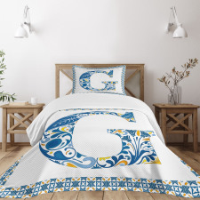 Tile Designed Letter G Bedspread Set