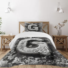 Capital Gothic Effect Bedspread Set