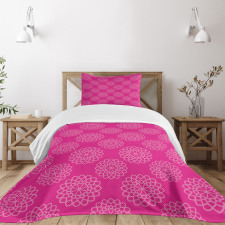 Geometric Flower Motif Bedspread Set