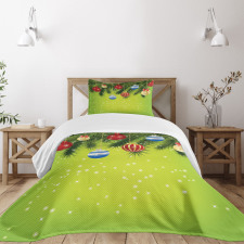 Hanging Ornaments Bedspread Set