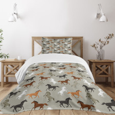 Stallion Galloping Motif Bedspread Set