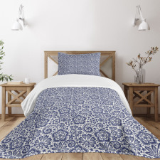 Lace Style Motifs Bedspread Set