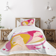 Feminine Bedspread Set