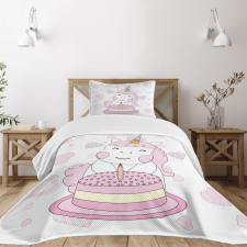 Horse and Cake Bedspread Set