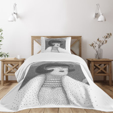 Bob Haired Posh Lady Bedspread Set