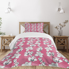 Sketch Flower Motifs Bedspread Set