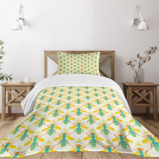 Queenbee with Crown Doodle Bedspread Set