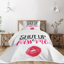 Lipstick Stain Lettering Bedspread Set