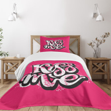 Modern Calligraphy Bedspread Set