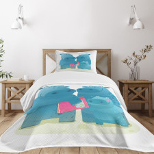 Graphic Happy Family Bedspread Set