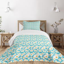 Deformed Shape Daisies Bedspread Set