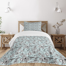 Bugs and Daises Bedspread Set