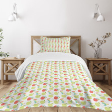 Animal and Apple Bedspread Set