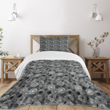 Superimposed Spirals Bedspread Set