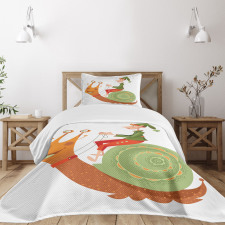 Little Elf Riding a Snail Bedspread Set