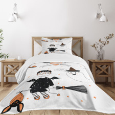 Witch Flying on a Broomstick Bedspread Set