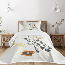 Smile Words with Giraffe Bedspread Set