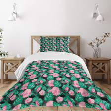 Arrangement of Foliage Bedspread Set