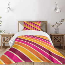 Angled Retro Style Lines Bedspread Set