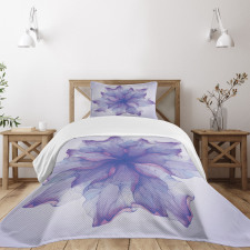 Blossoming Petals Pattern Bedspread Set