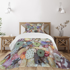 Closeup Colorful Big Little Bedspread Set