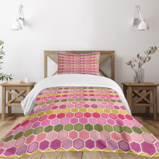 Hexagons and Dots Bedspread Set