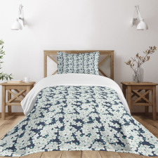 Cartoonish Floral Motif Bedspread Set