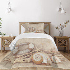 Life Buoy Wooden Sepia Bedspread Set