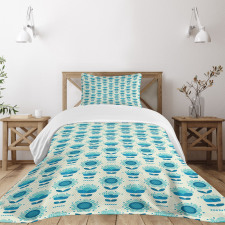 Folkloric Abstract Flowers Bedspread Set
