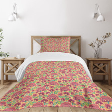 Curlicue Floral Motif Dots Bedspread Set