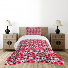 Flower Look Motif Bedspread Set