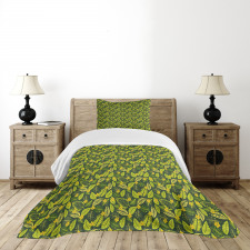 Hawaiian Flowers and Leaves Bedspread Set